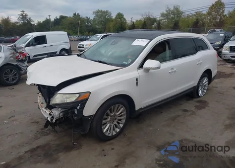 2011 Lincoln Mkt z USA, uszkodzony, nr VIN 2LMHJ5AROBBJ55109